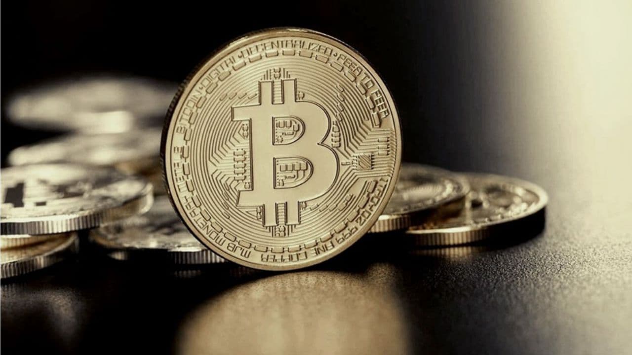 Bitcoin tiến sát 23.400 USD khi ông Powell phát ngôn nhấn mạnh về lạm phát