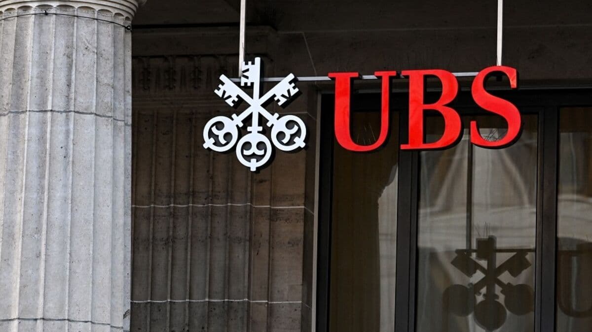 UBS nâng dự báo thu nhập từ lãi cho các hoạt động kinh doanh chủ chốt