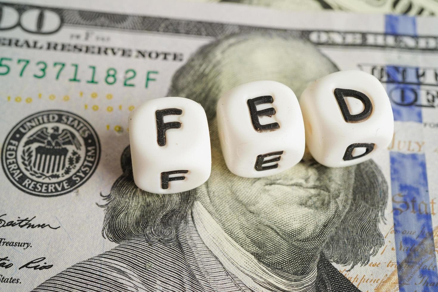 Các quan chức FED vẫn thận trọng về lạm phát và chính sách