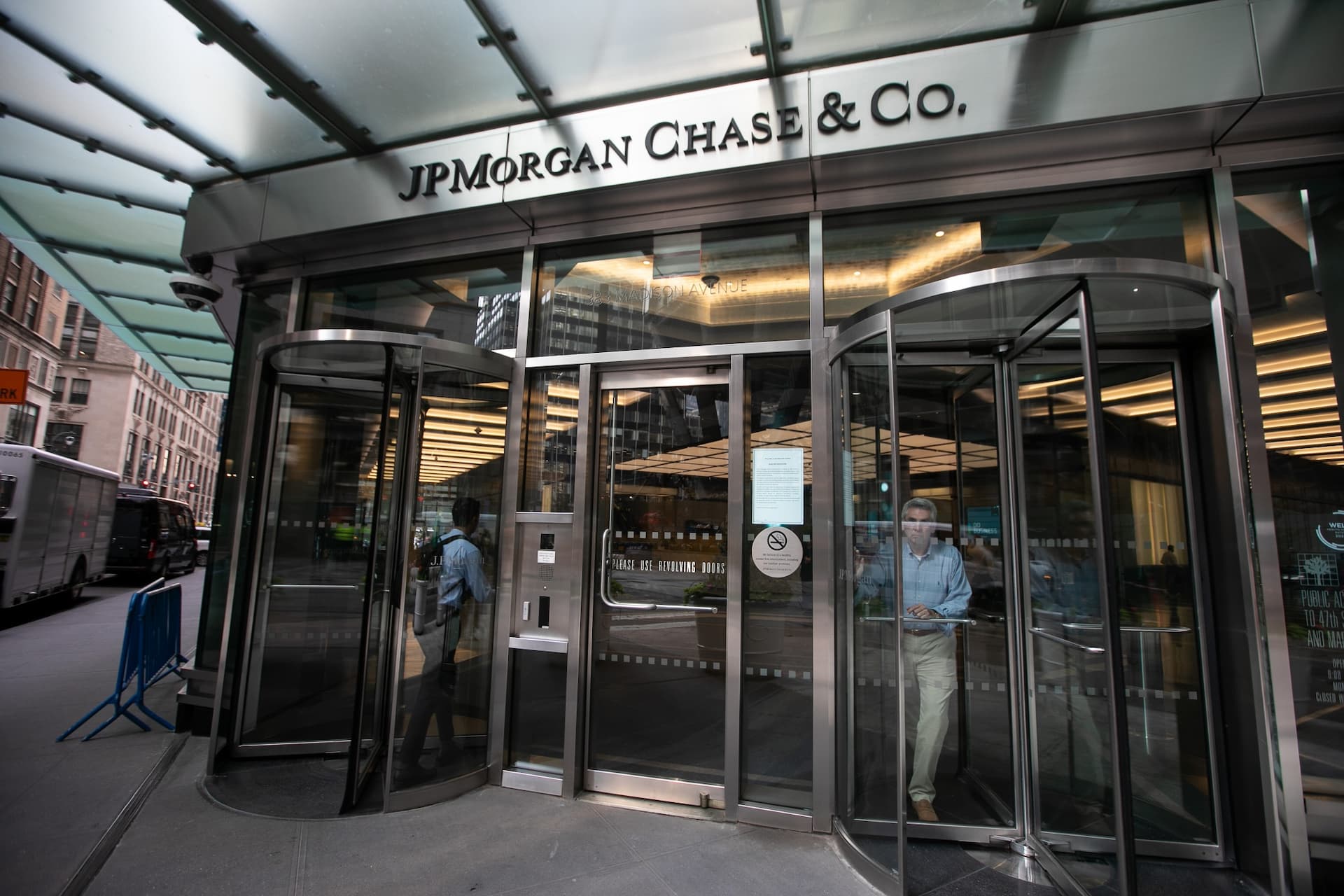 Ngân hàng JPMorgan Chase chia cổ tức hàng quý 1,15 USD