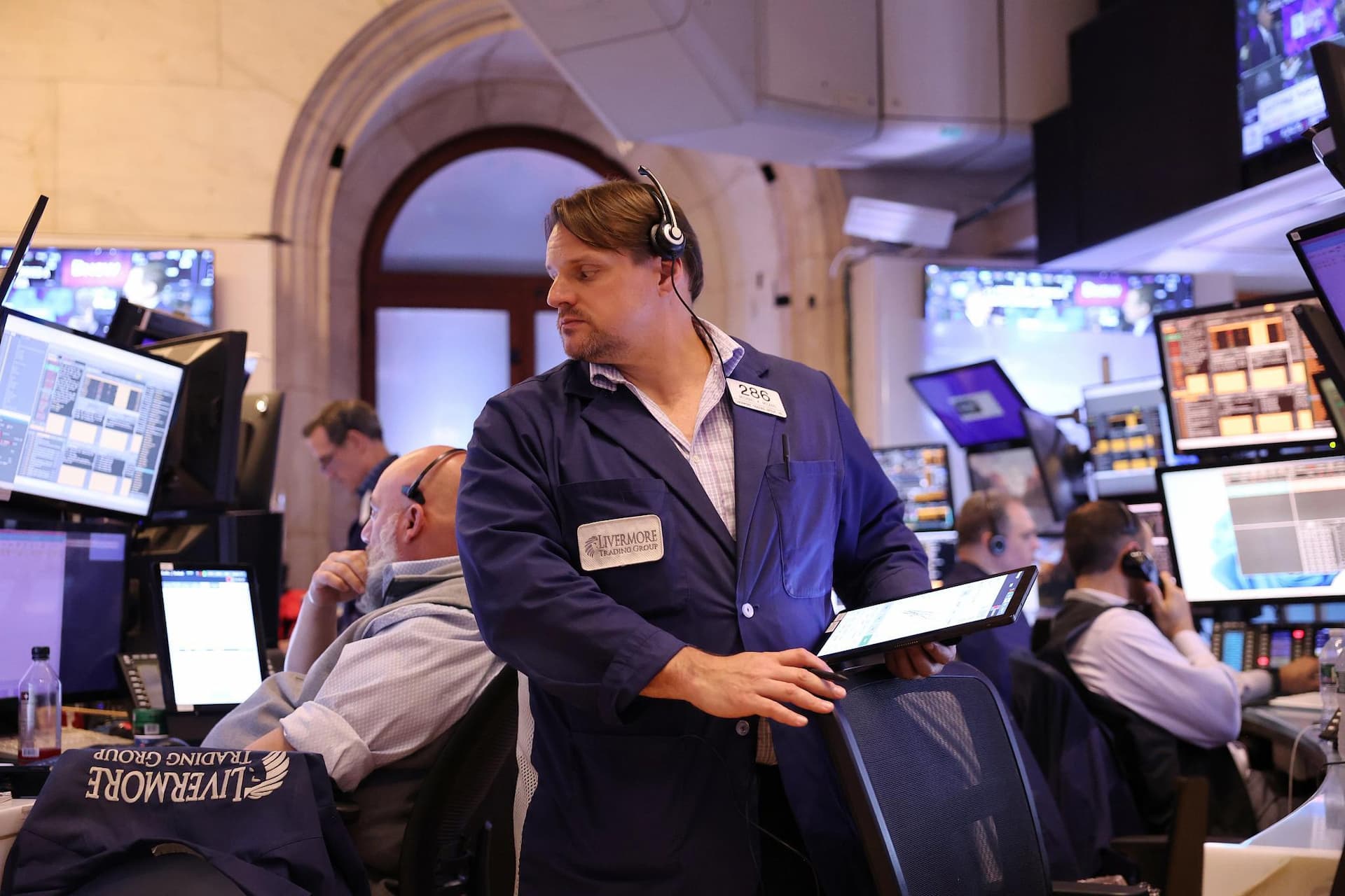 Tin nóng 17/07: Chỉ số Dow đóng cửa cao kỷ lục